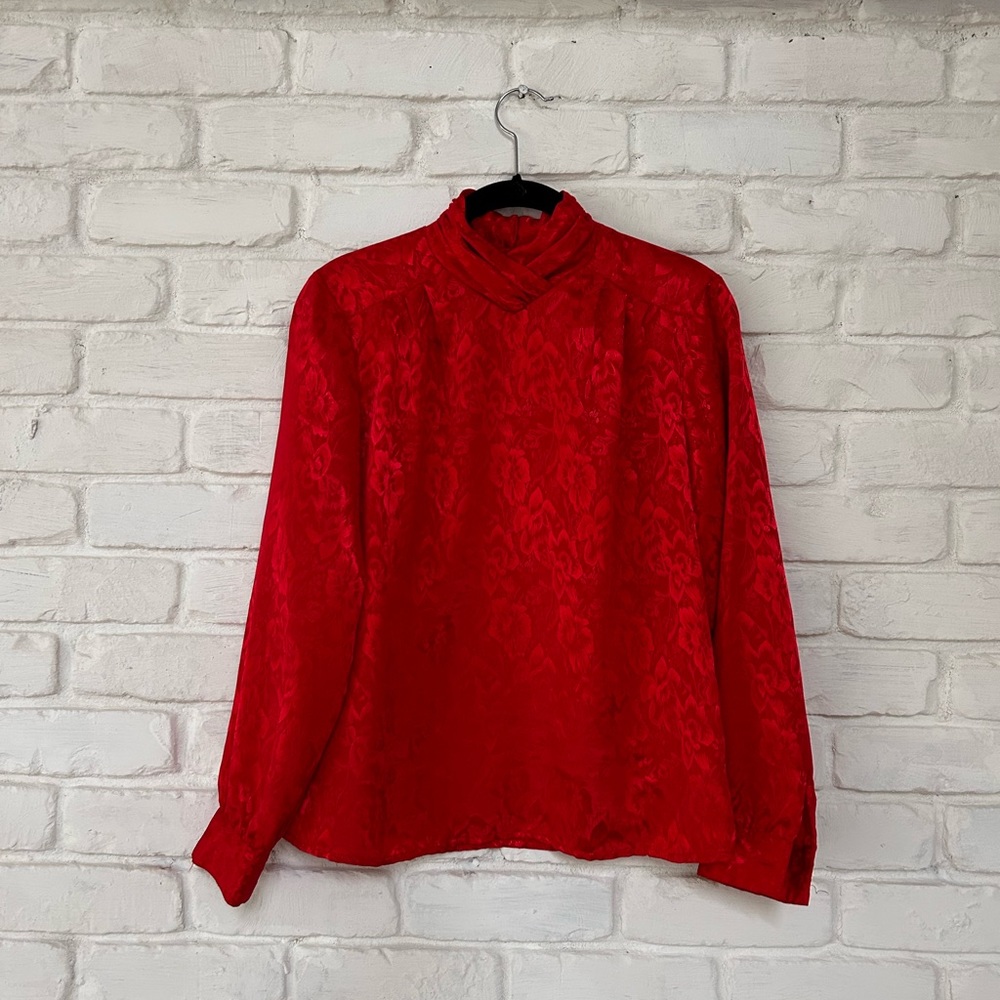Vintage long sleeve red top. Floral fabric, size 4.